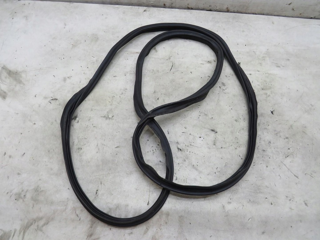 фото №1, Прокладка крышки багажника audi a7 4g