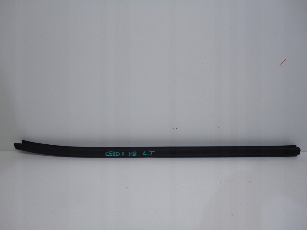 фото №1, Kia ceed ii hb молдинг ущільнювач лівий задня 12-16r