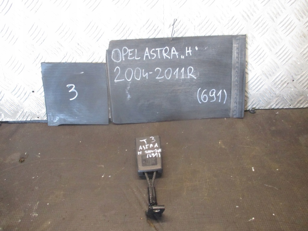 Купити Кліпса поперечина середина 13128018 opel astra h 04-12r.