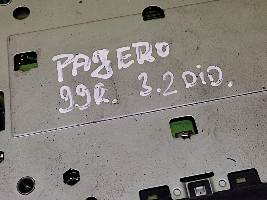 фото №10, Mitsubishi pajero iii радио mr337279