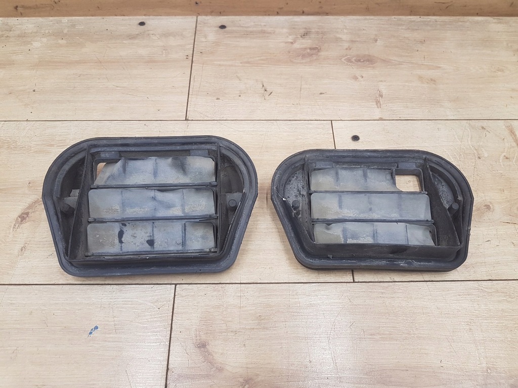 фото №1, Решітка вентиляційна задня комплект volvo v70