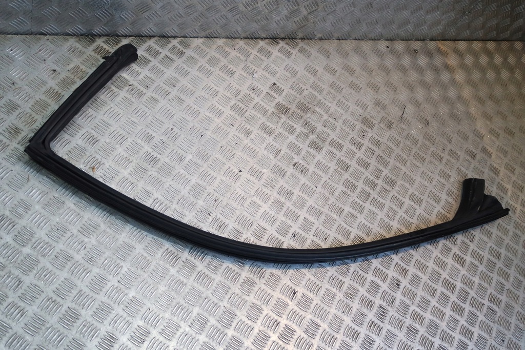 фото №1, Прокладка двері ліва ferrari f8 tributo 770646