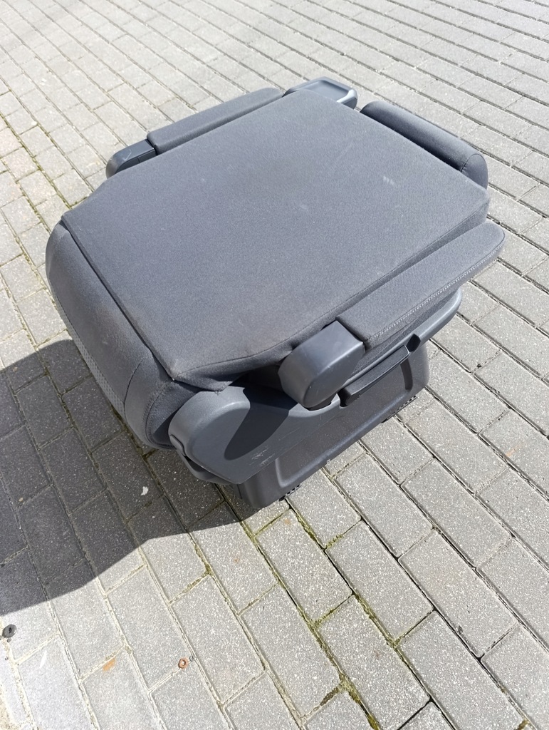 фото №7, Vw t5 t6 multivan сиденье поворотный второй/третий ряд czarny/antracyt