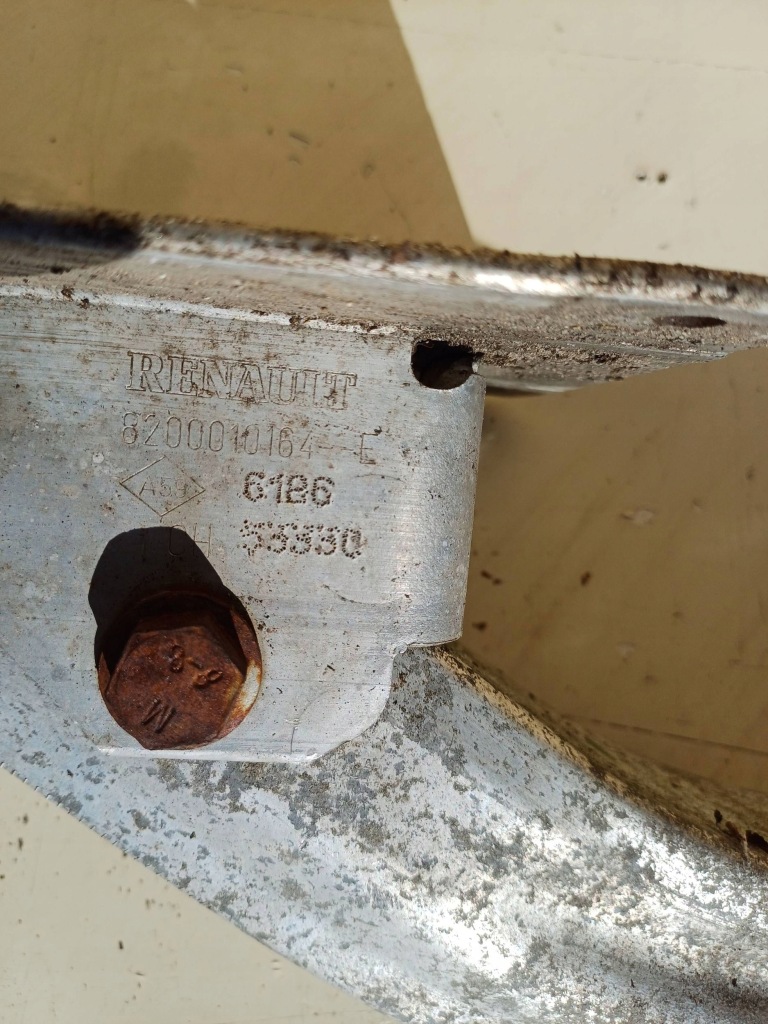 Балка усилитель бампера задняя renault scenic ii 8200010164e с Разборки