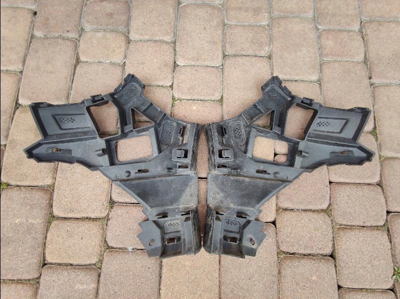 фото №1, Направляющая кронштейн бампера перед renault megane iv