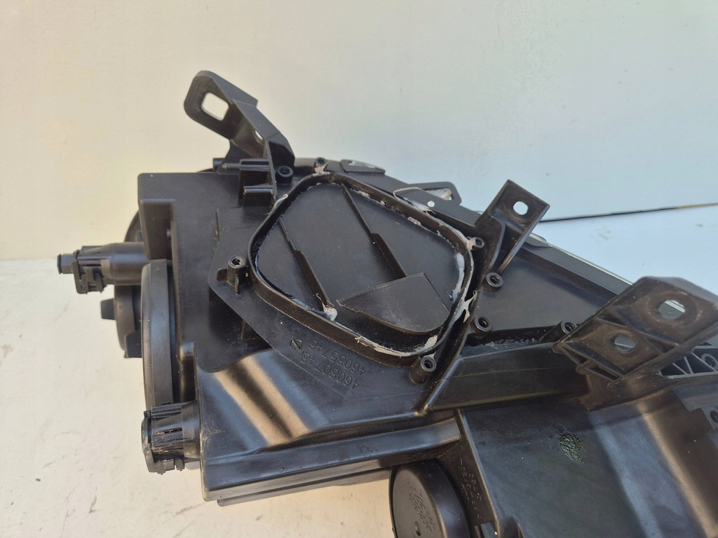 фото №14, Lancia delta iii 08- лампа перед передня права europa 51824828