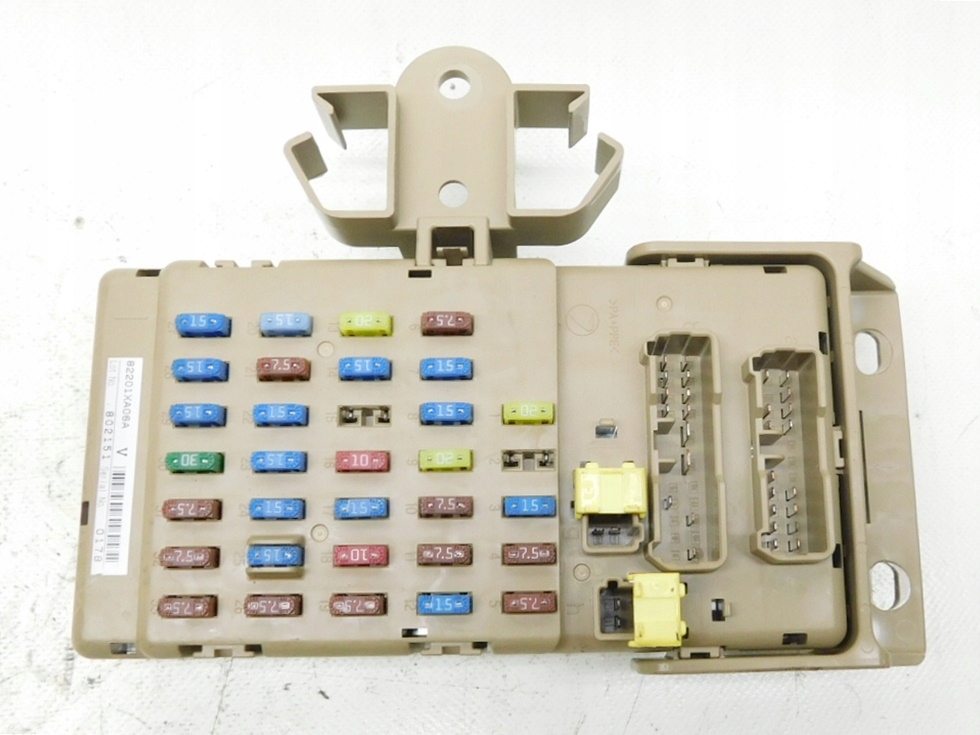 фото №1, Коробка предохранителей - subaru tribeca lift 07-