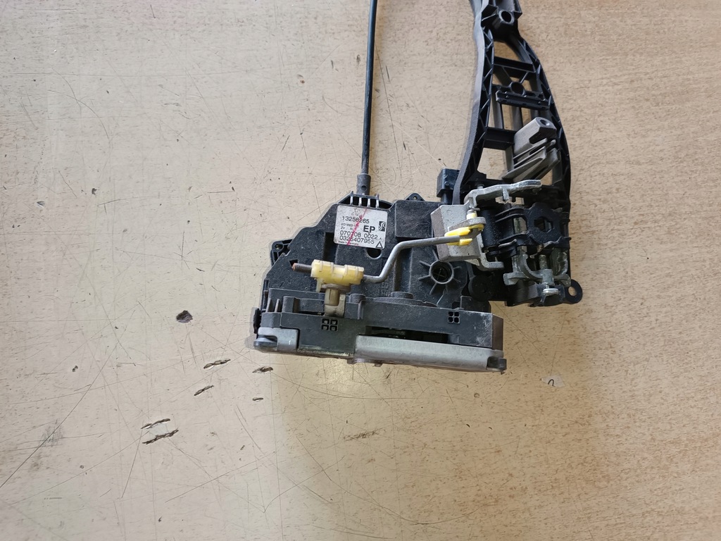 фото №1, Opel corsa d замок дверь левый задняя 13258265