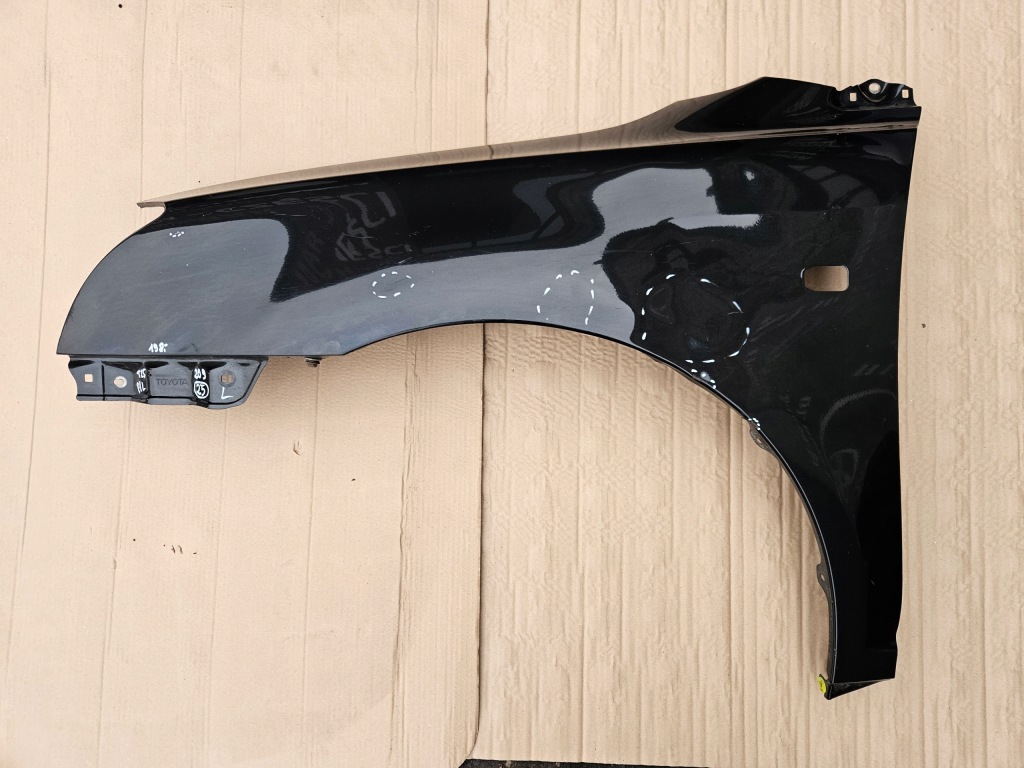 фото №1, Toyota avensis t25 03-06 крила лівий 209