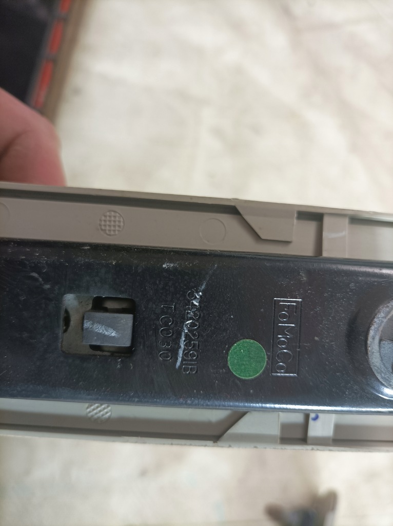 фото №5, Ford fusion 2.0 17- кронштейн элементы салона usa