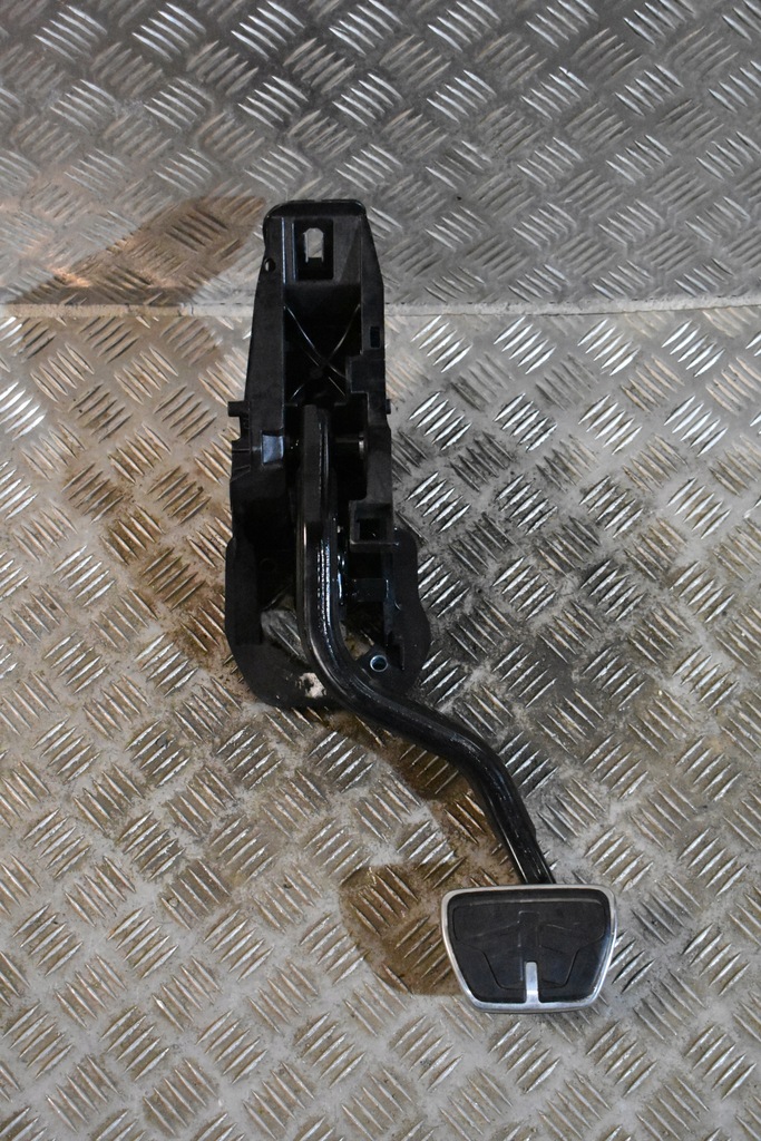 фото №1, Idealny педаль гальма bmw g11 1