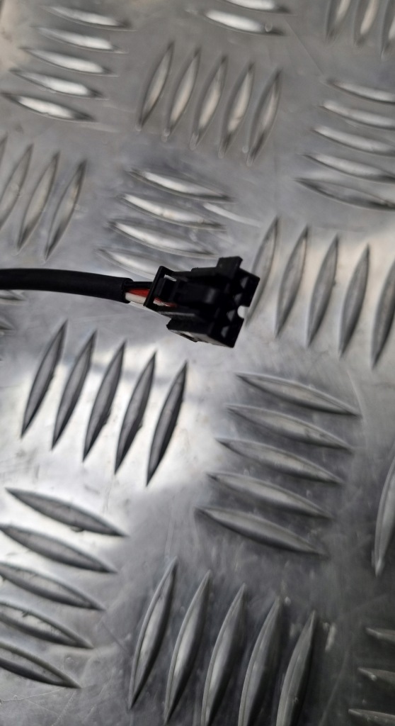 фото №9, Mercedes s w221 привід кришки помпа a2218001548