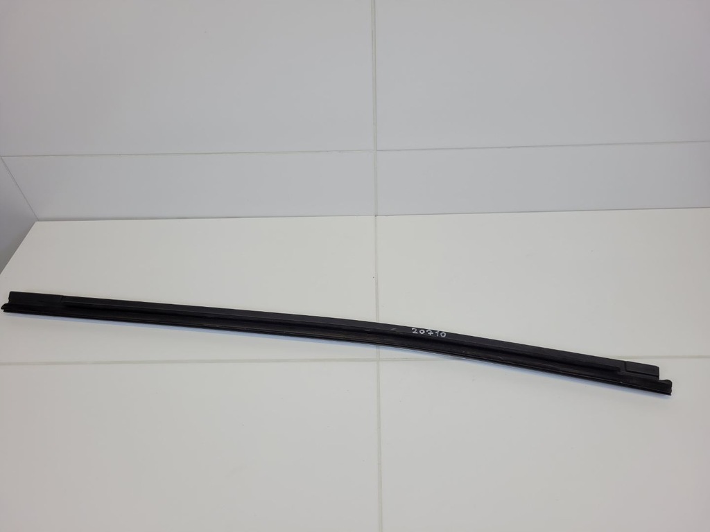 фото №6, Молдинг двері задня ліва сторона maserati levante 2017