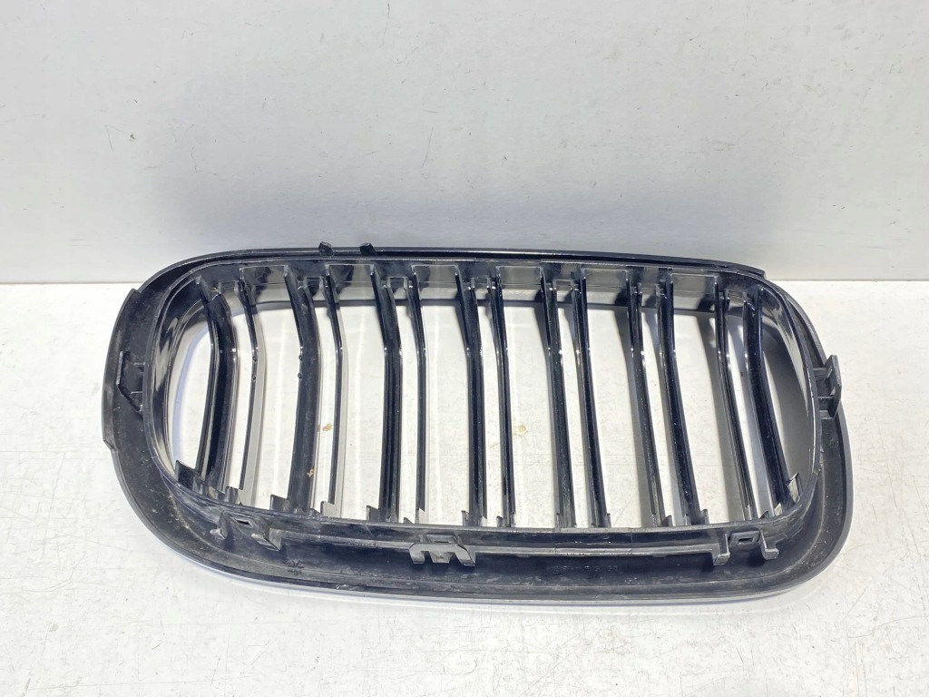 Решётка радиатора решётка радиатора бампера bmw x5 f15 7316076 правая Недорого