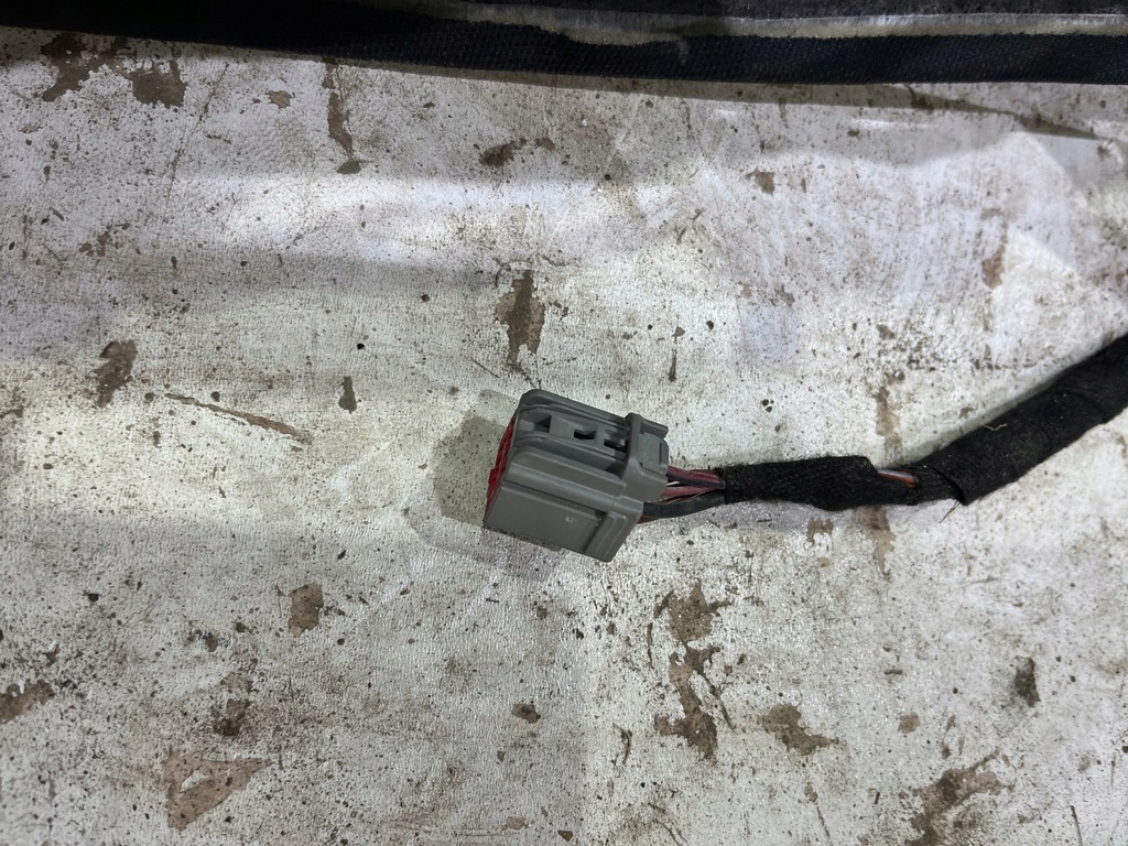 фото №11, Czarna podusfitka dodge charger 2015- lift люк