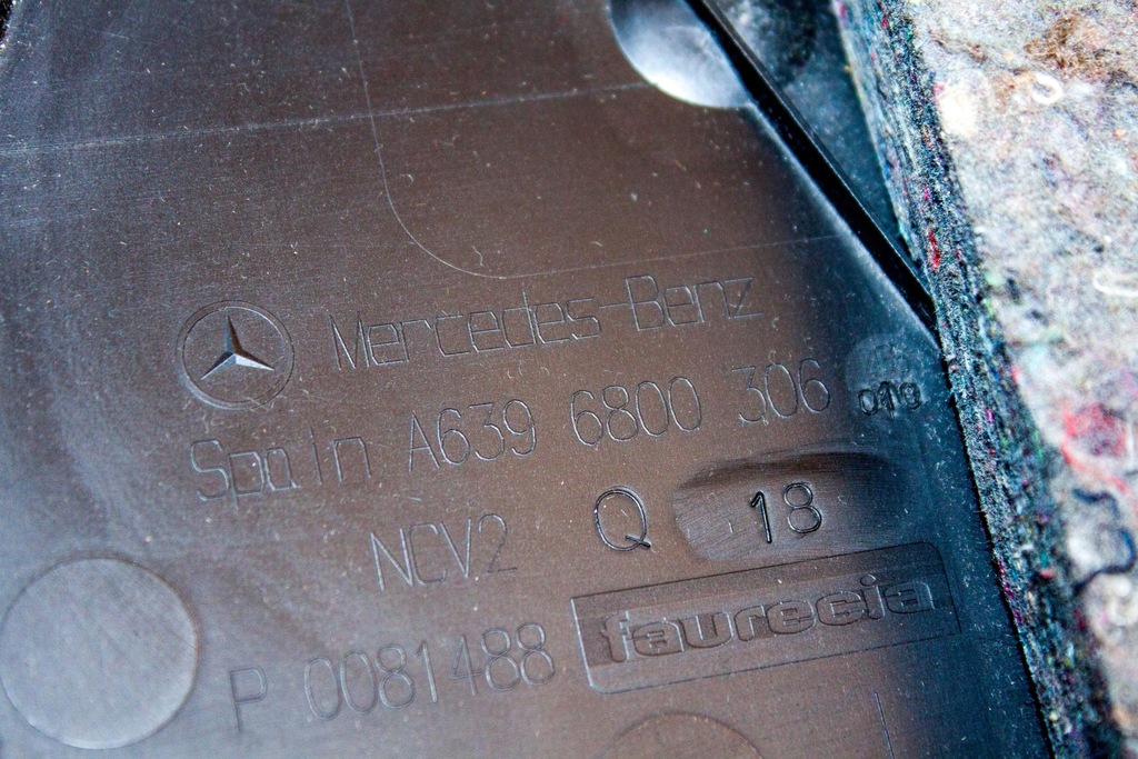 фото №8, Mercedes-benz vito viano w639 2007 панели приборная, консоль