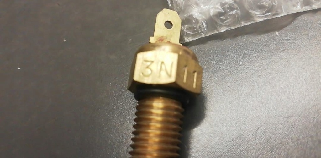 фото №7, Mazda 626 1985 датчик температури рідина радіатора