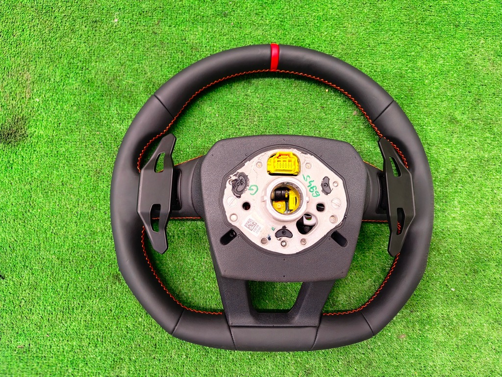 фото №8, Lamborghini urus воздуховод лепестки переключения czerwona nić