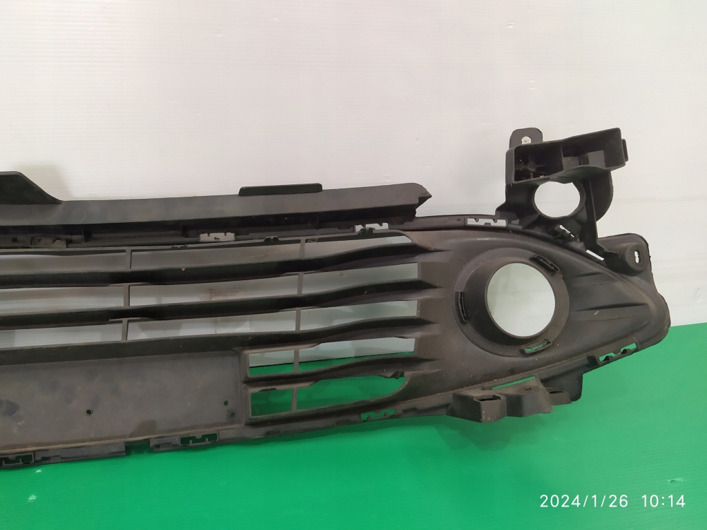 Решётка бампера средняя решётка радиатора renault clio iv 622542958r с Разборки