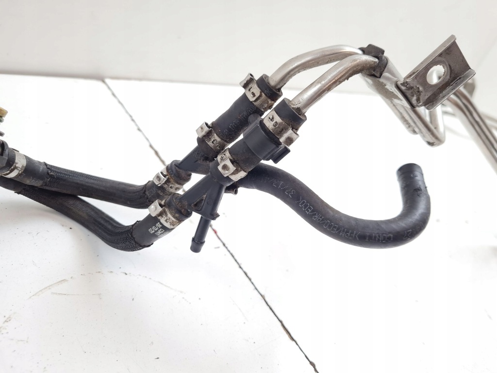 Купити 2014 volvo xc70 шланг паливний 681709