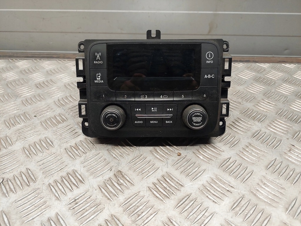 фото №1, Dodge ram p68245816ad автомагнитола