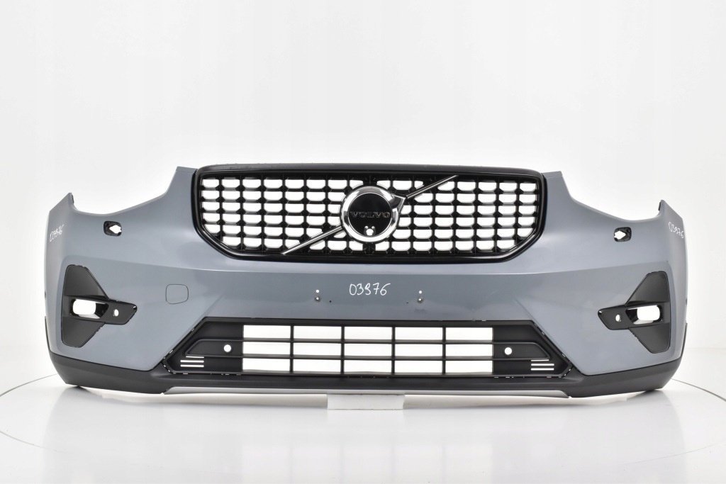 фото №1, Volvo xc40 xc-40 lift 2023- r-design бампер передний 6pdc+spryski