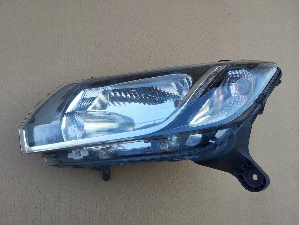 фото №8, Лампа лівий перед dacia sandero logan ii 12- 260604111r uk