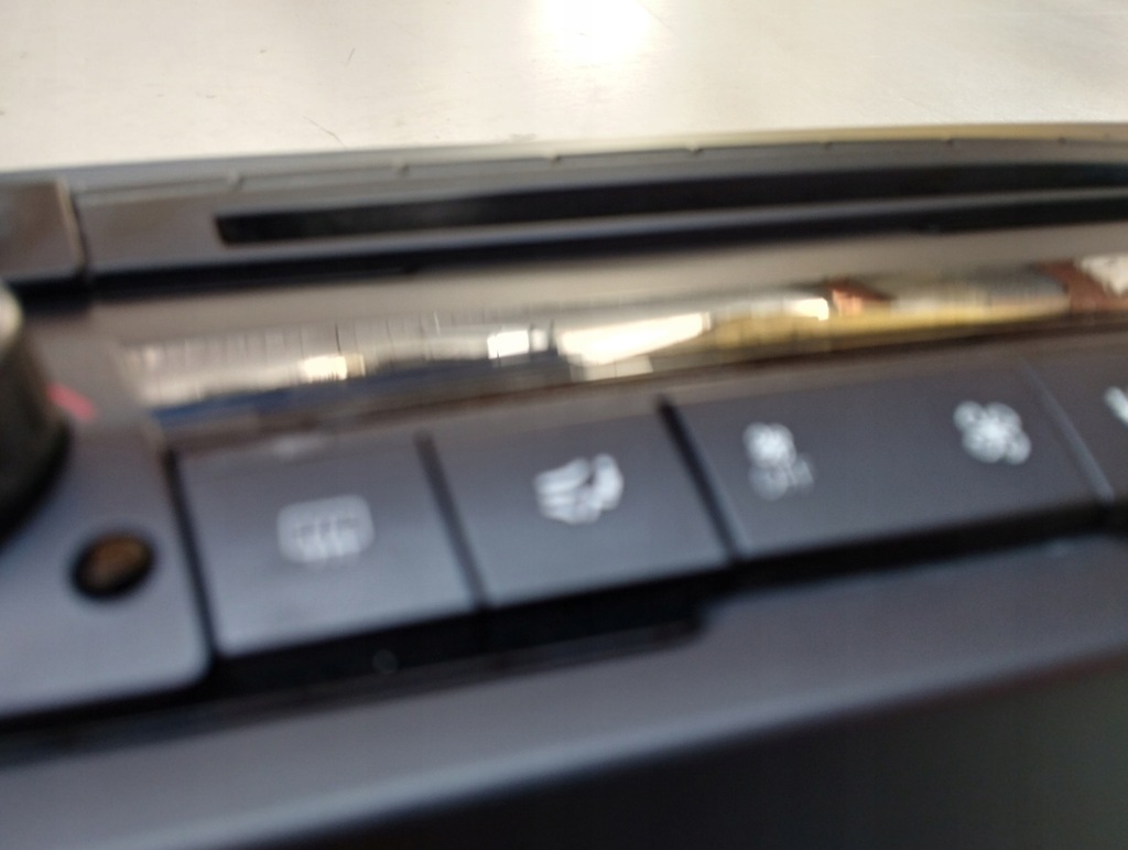 фото №9, Bmw f20 f21 панель обдув кондиционера радио кондиционер