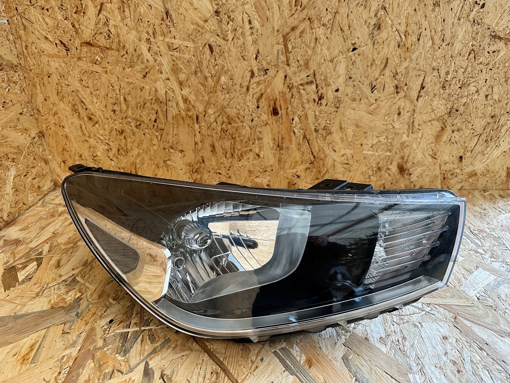 фото №1, Лампа правая перед kia rio iv 17-