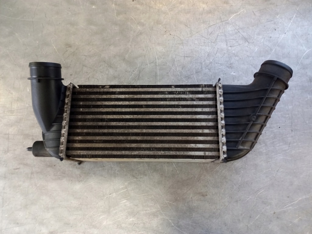 Купити Бачок повітря інтеркулер citroen c8 2.0hdi