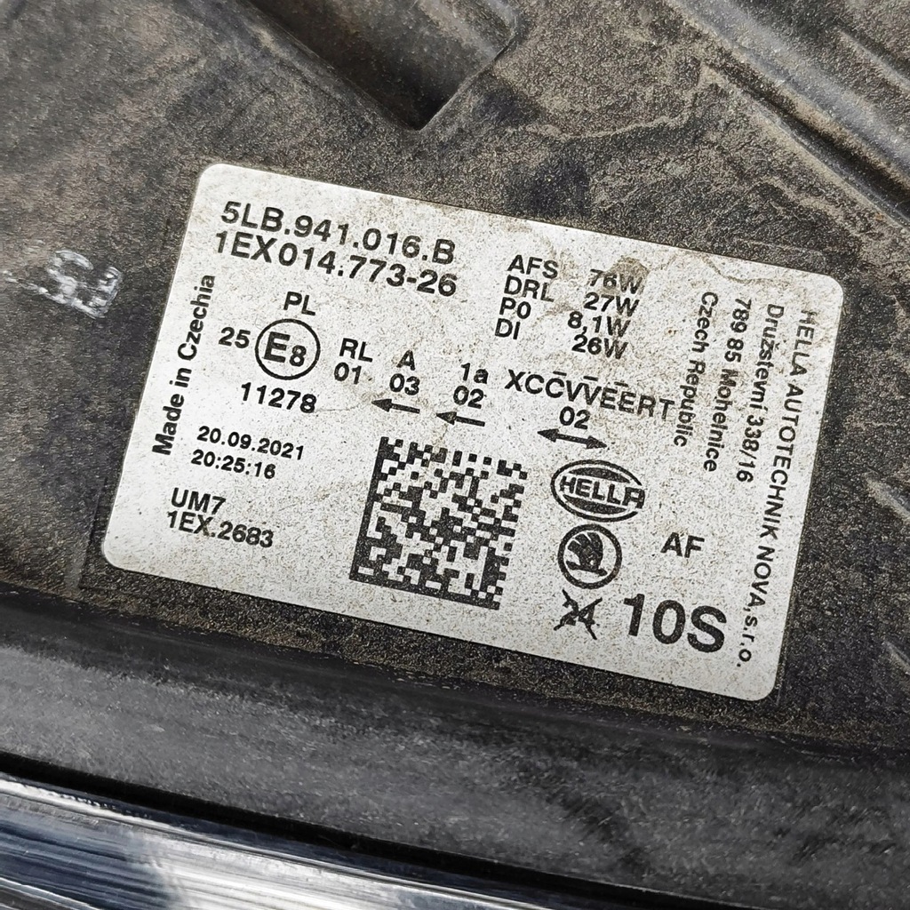 фото №7, Skoda enyaq iv 2022 правая сторона лампа передняя