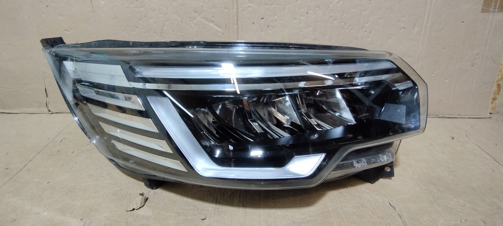 фото №1, Лампа renault trafic 4 iv pure vision led комплектна права 260102899r