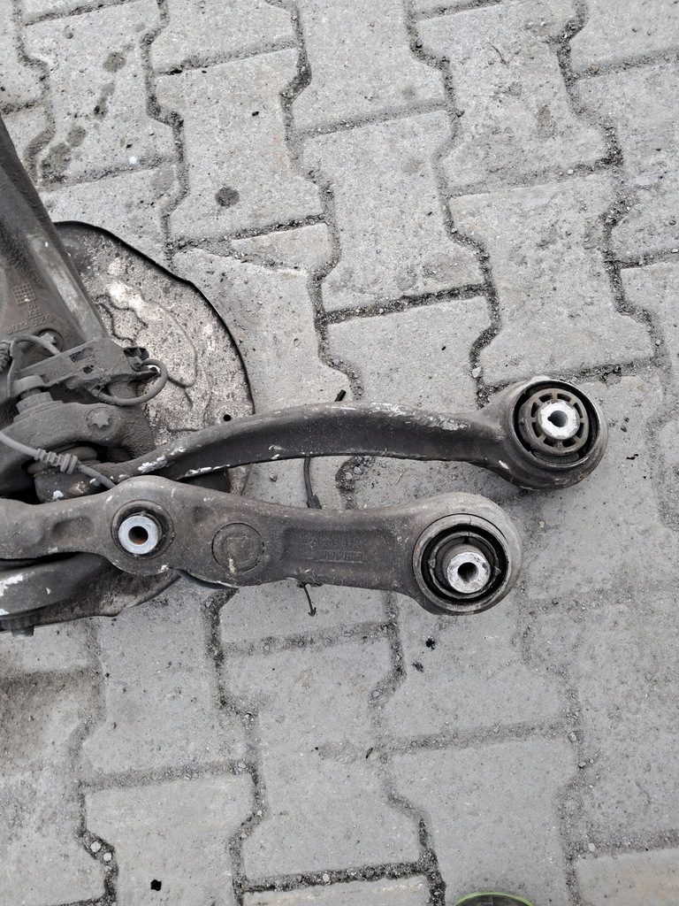 фото №8, Поворотный кулак рычаги ступица левый перед mercedes w205 2.2 cdi 2052100