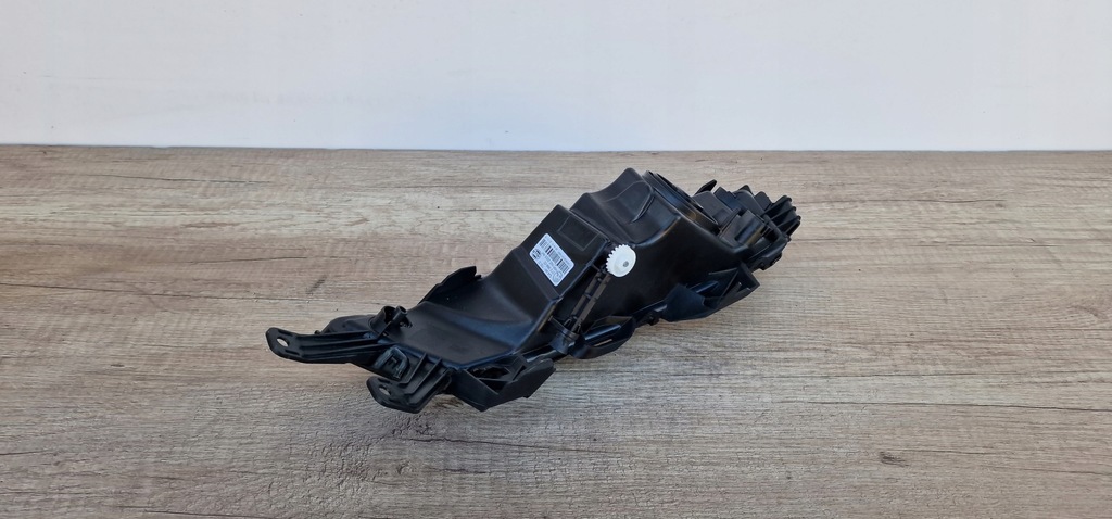 фото №3, Правий протитуманна фара skoda rapid lift 5ja hella оригінал