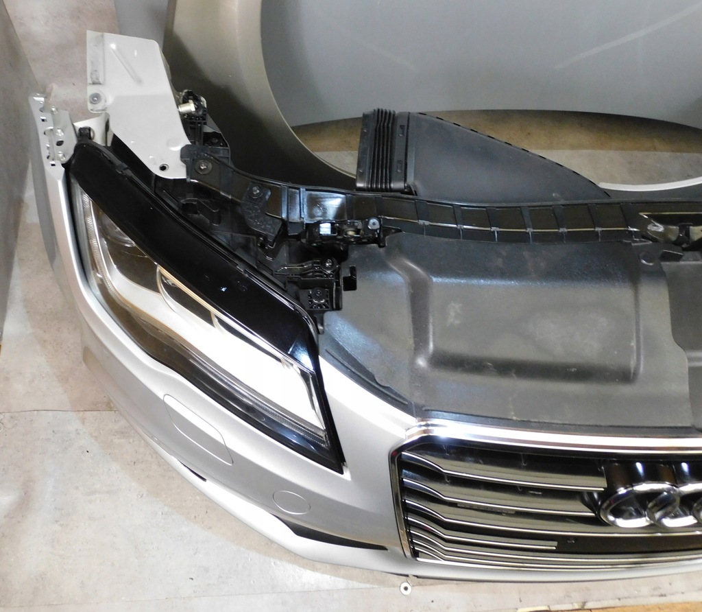 фото №11, Audi a7 c7 4g8 s line kompletny перед бампер лампи капот full led сріблястий