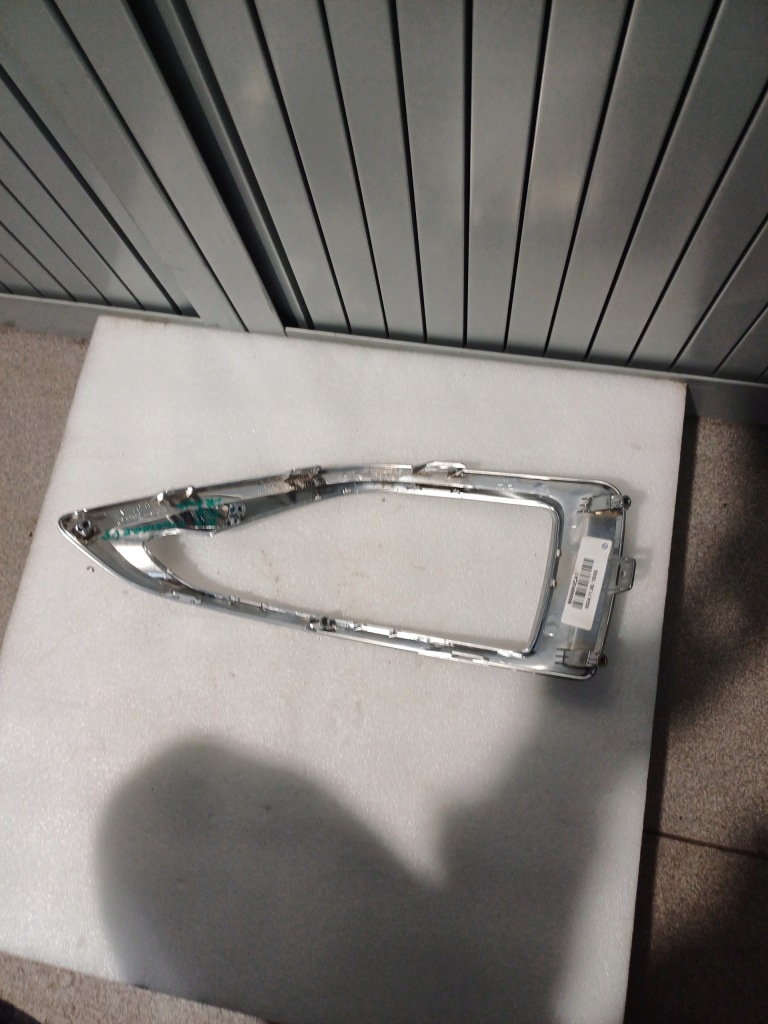 Рамка лампы правый задний  kia sportage 5 v 86666-r2ca0 Киев