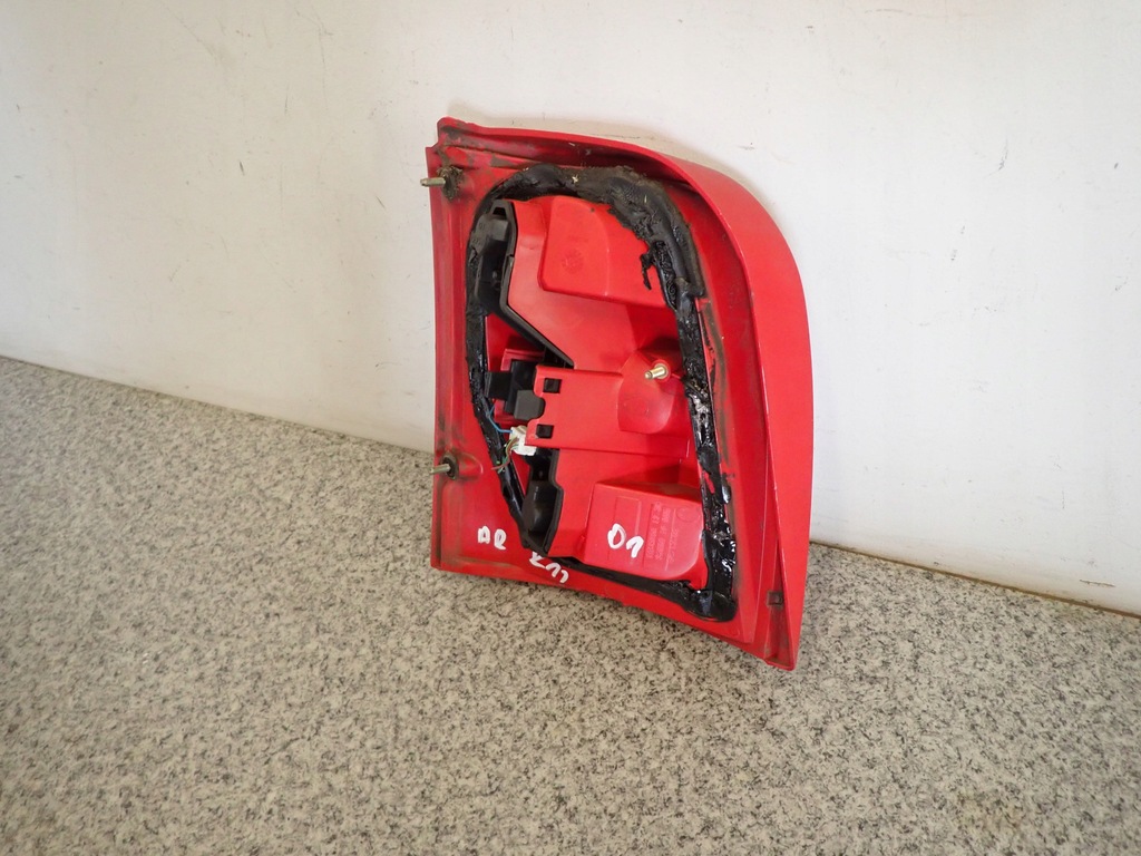 фото №7, Nissan micra k11 00-02 лампа задня права europa