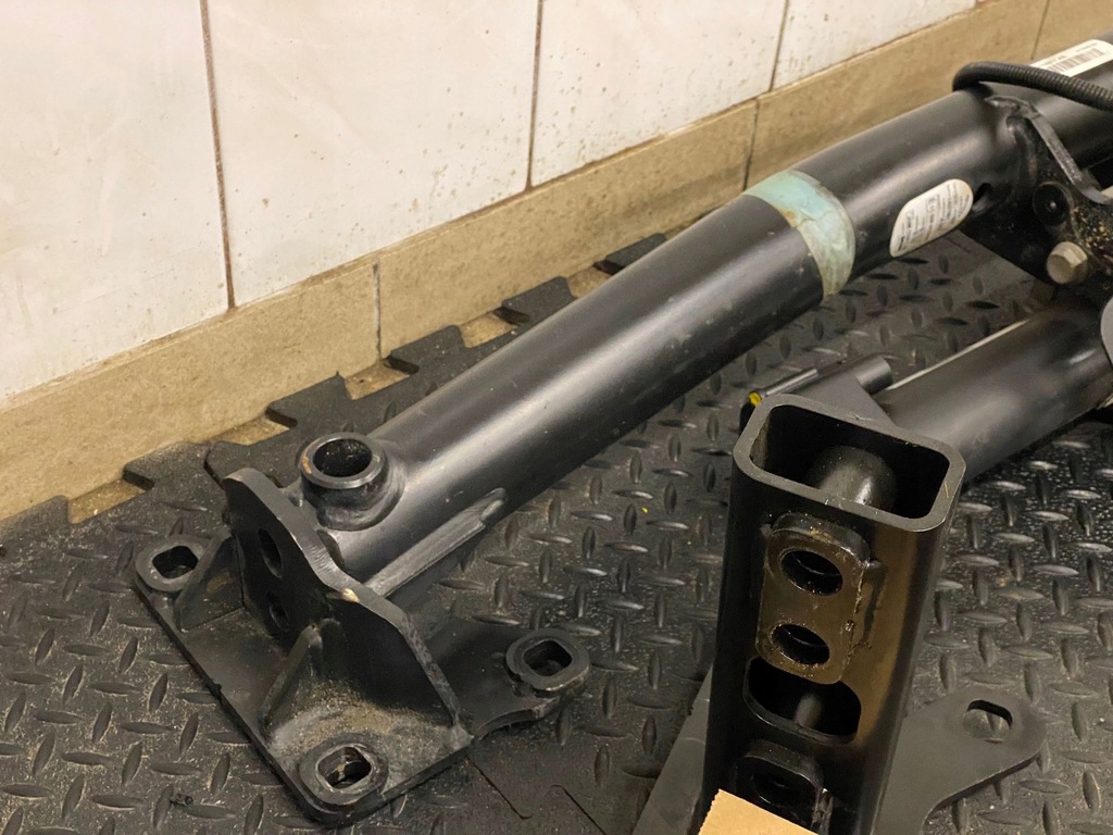 фото №6, Hak знімний комплект do автомобіля jaguar f-pace jk8m17k817ab