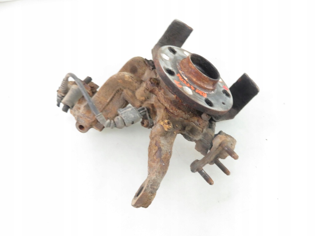 Поворотный кулак ступица передняя правая vw golf v 1.4 16v Недорого