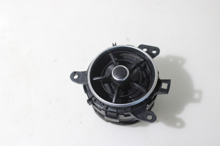 фото №1, Решітка обдув ліва toyota auris ii lift