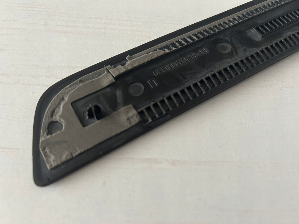 Audi a4 a5 b9 e-tron basis молдинг накладка поріг ліва перед 8w0 оригінальний номер вживаний Оригінал