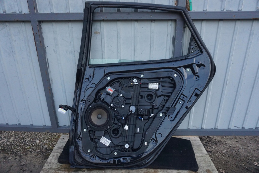 Kia ceed 2 jd хетчбек двері задні праве колір 1k чорні 2013рік Оригінал