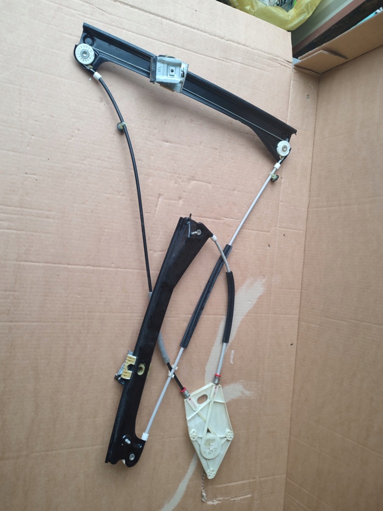 фото №5, Механізм скло лівий перед водія vw polo v lift 6c 3двері 130tys przebie