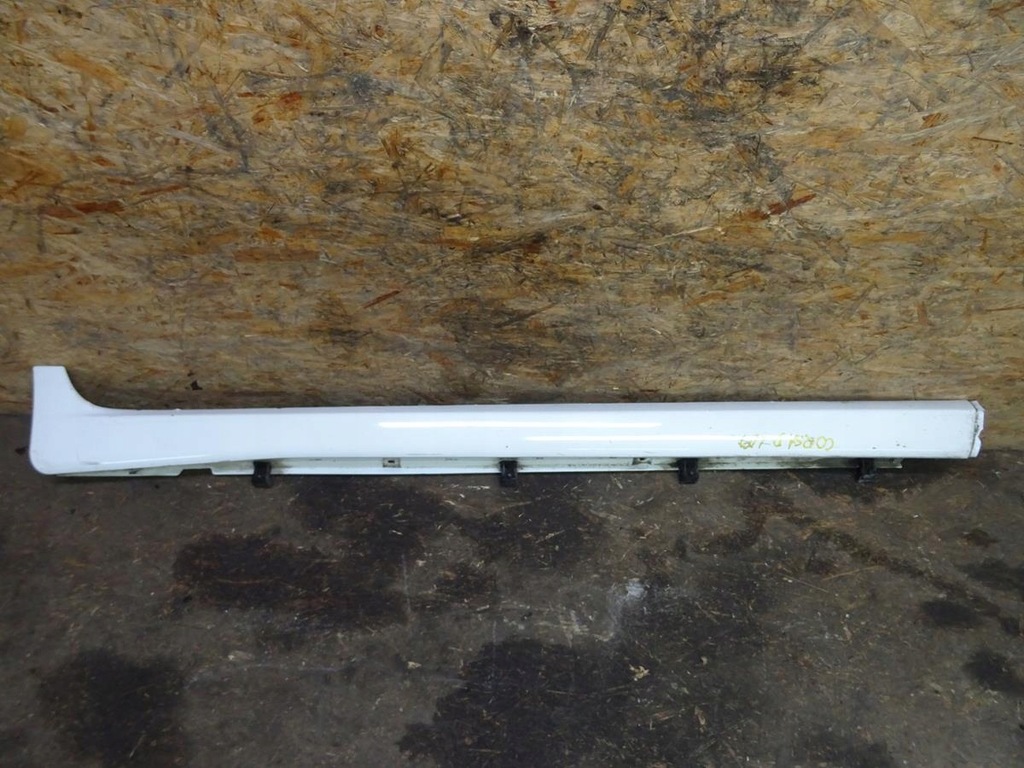 фото №1, Молдинг порог правая opel corsa d 5d