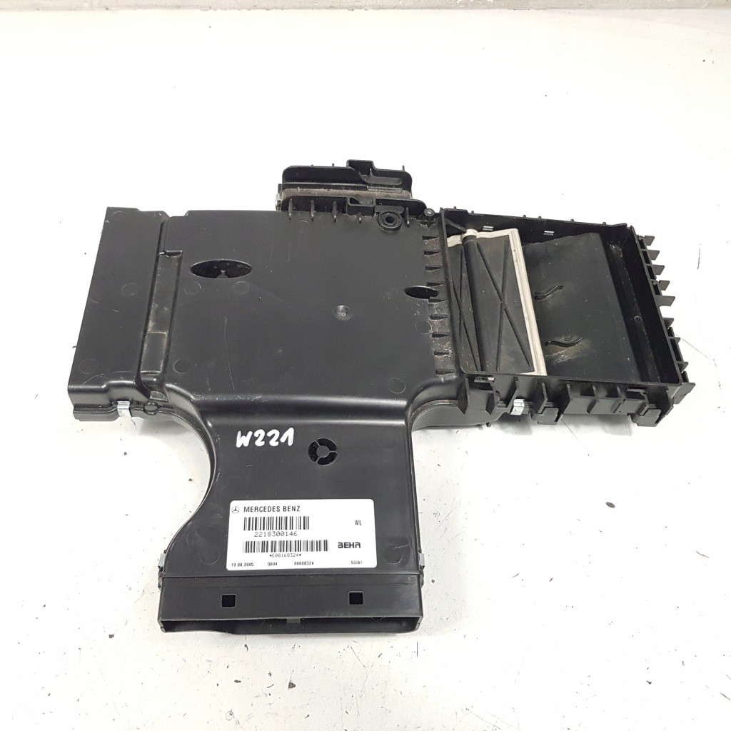 фото №1, Впуск воздуха туннель mercedes w221 221830046