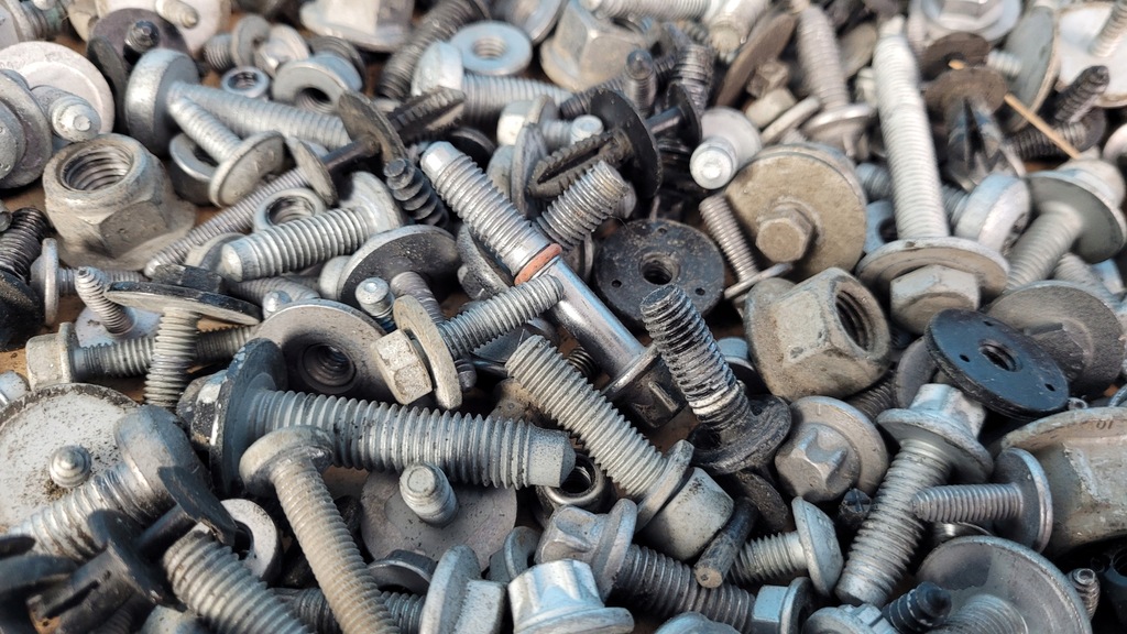 фото №7, Mercedes eqe w295 350+ 23r болты подвеска кузов салона комплект 19kg