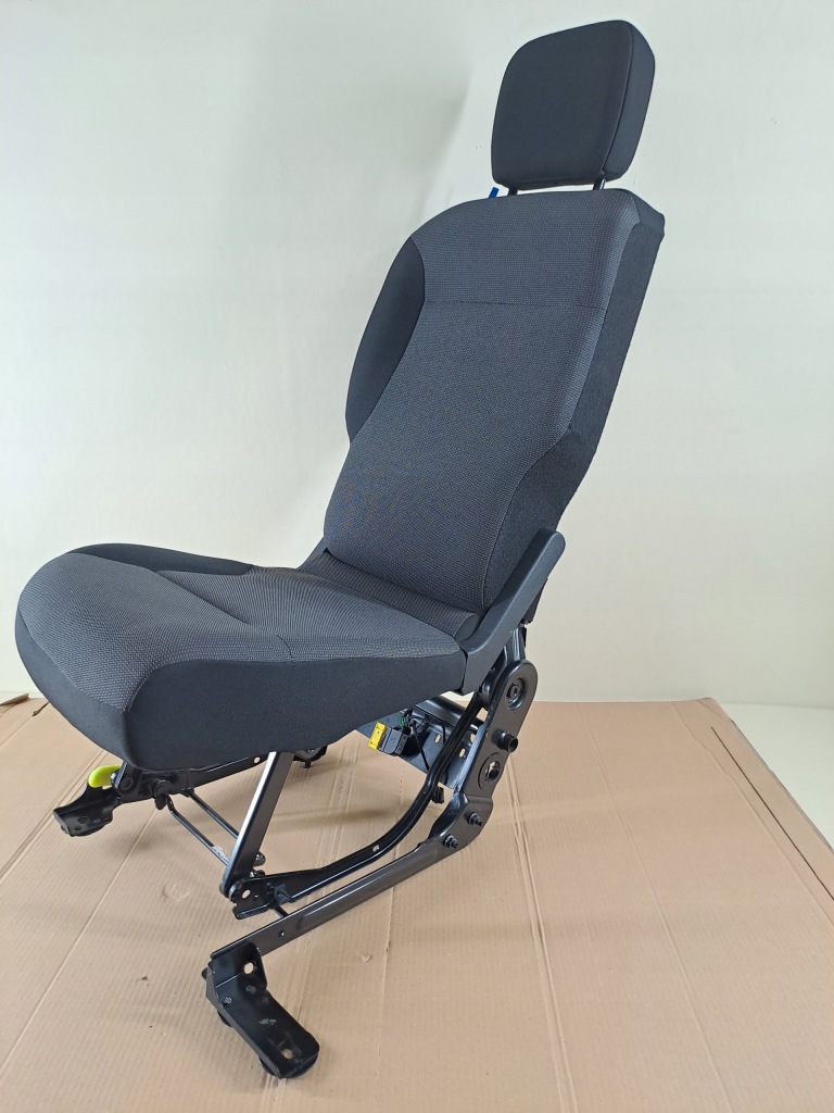 Сиденье передний правый перед пассажира складной toyota proace city 22r Киев