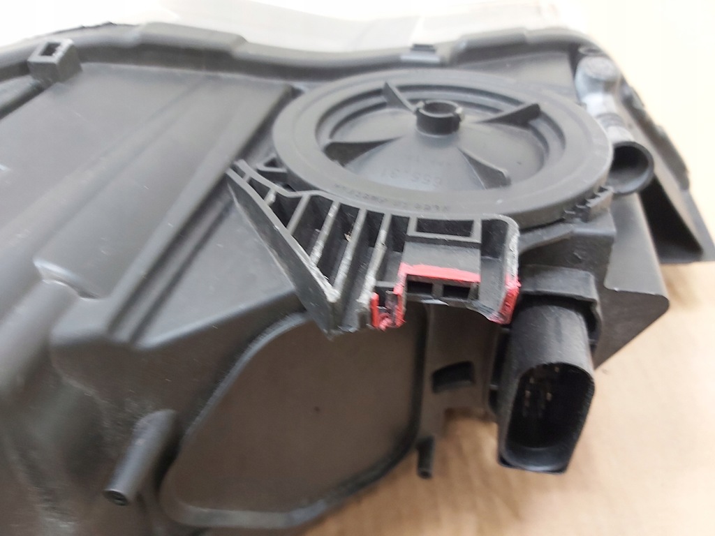 фото №6, Лампа перед передняя правая audi a1 ксенон 8x0941004m