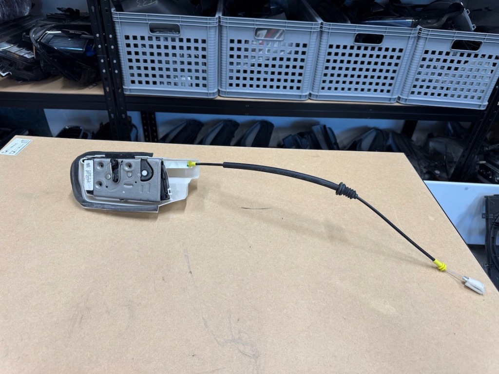 Купить Tesla model y my замок w дверь задние левая оригинал 1500672-91-b