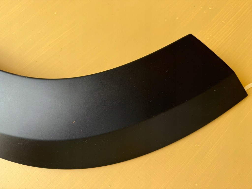 фото №11, Land rover defender 2 ii l663 20r- молдинг крыла правый задняя l8bm-286d02-ab